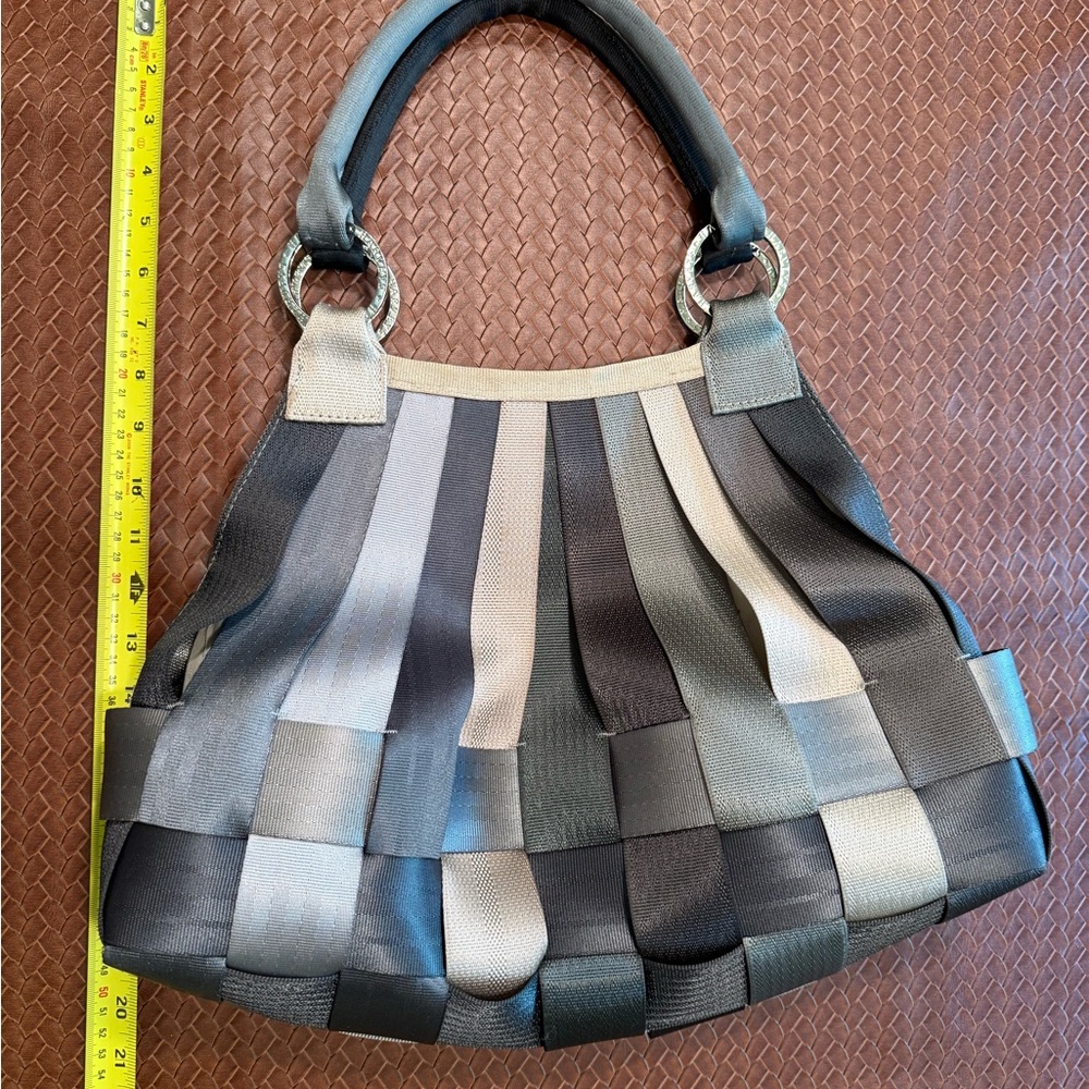 Harveys Seatbelt large Stella Handbag in Treecycle - Picture 5 of 6